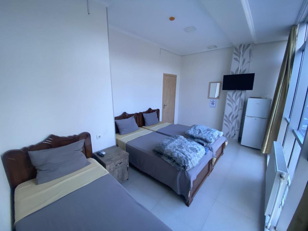 Hotel G & J Tbiliszi Kültér fotó
