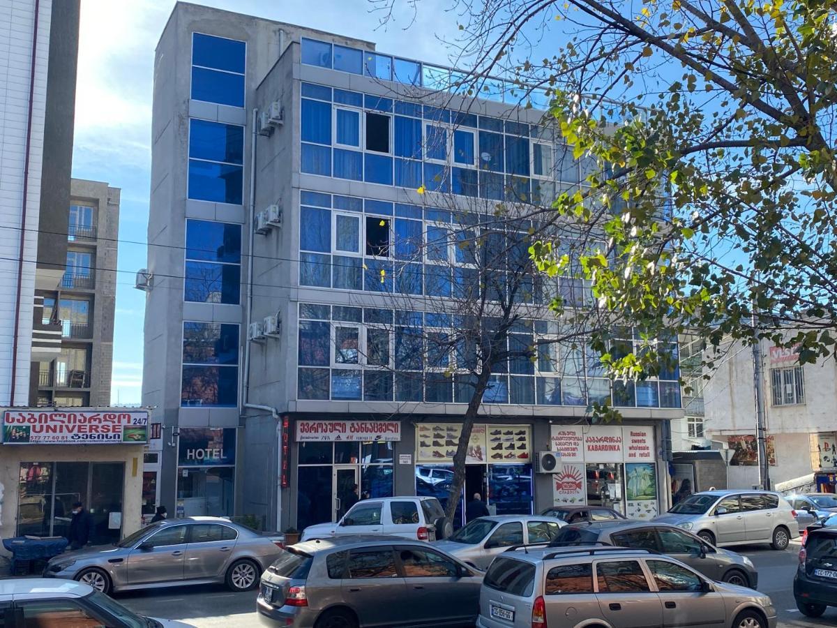 Hotel G & J Tbiliszi Kültér fotó