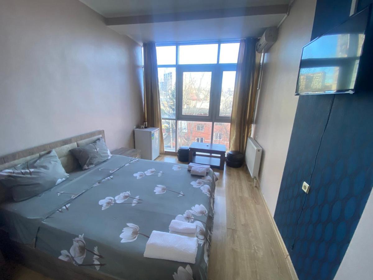 Hotel G & J Tbiliszi Kültér fotó