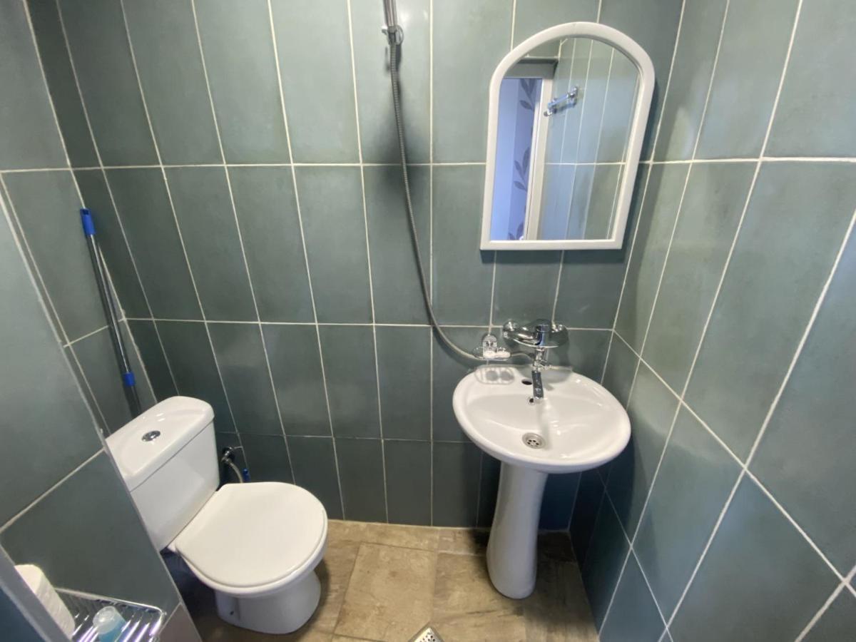 Hotel G & J Tbiliszi Kültér fotó