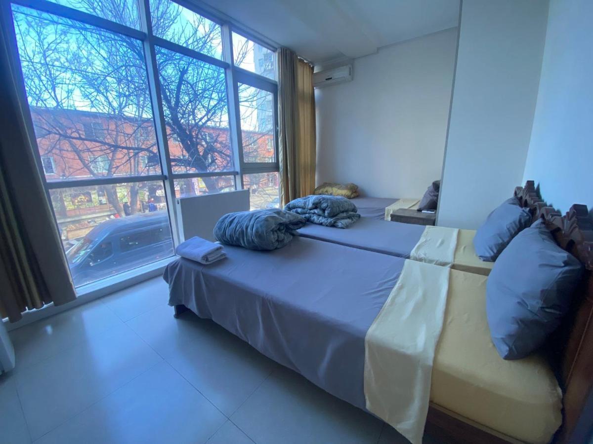 Hotel G & J Tbiliszi Kültér fotó