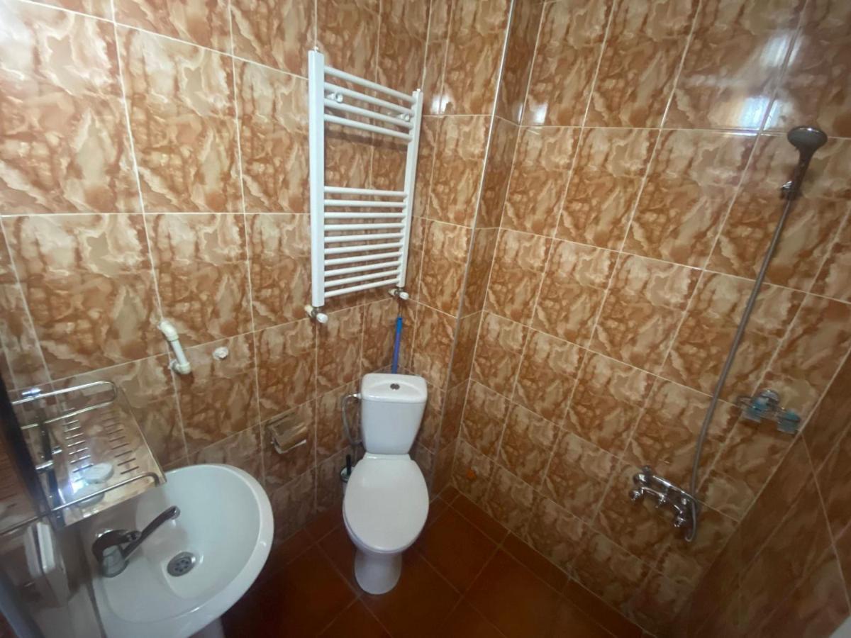 Hotel G & J Tbiliszi Kültér fotó