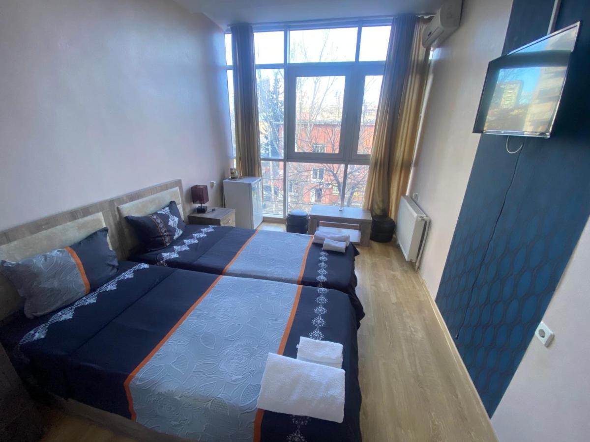 Hotel G & J Tbiliszi Kültér fotó