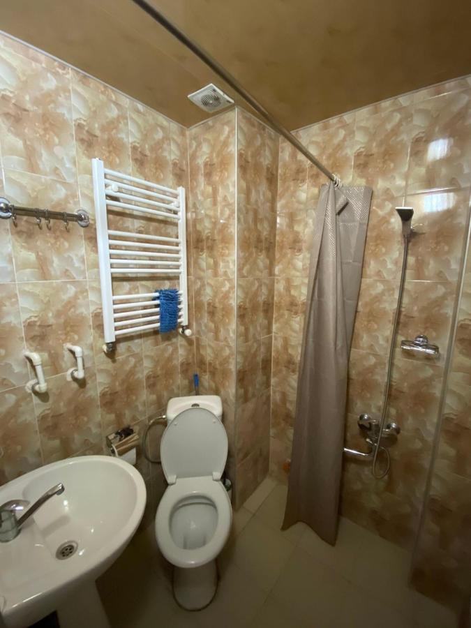 Hotel G & J Tbiliszi Kültér fotó