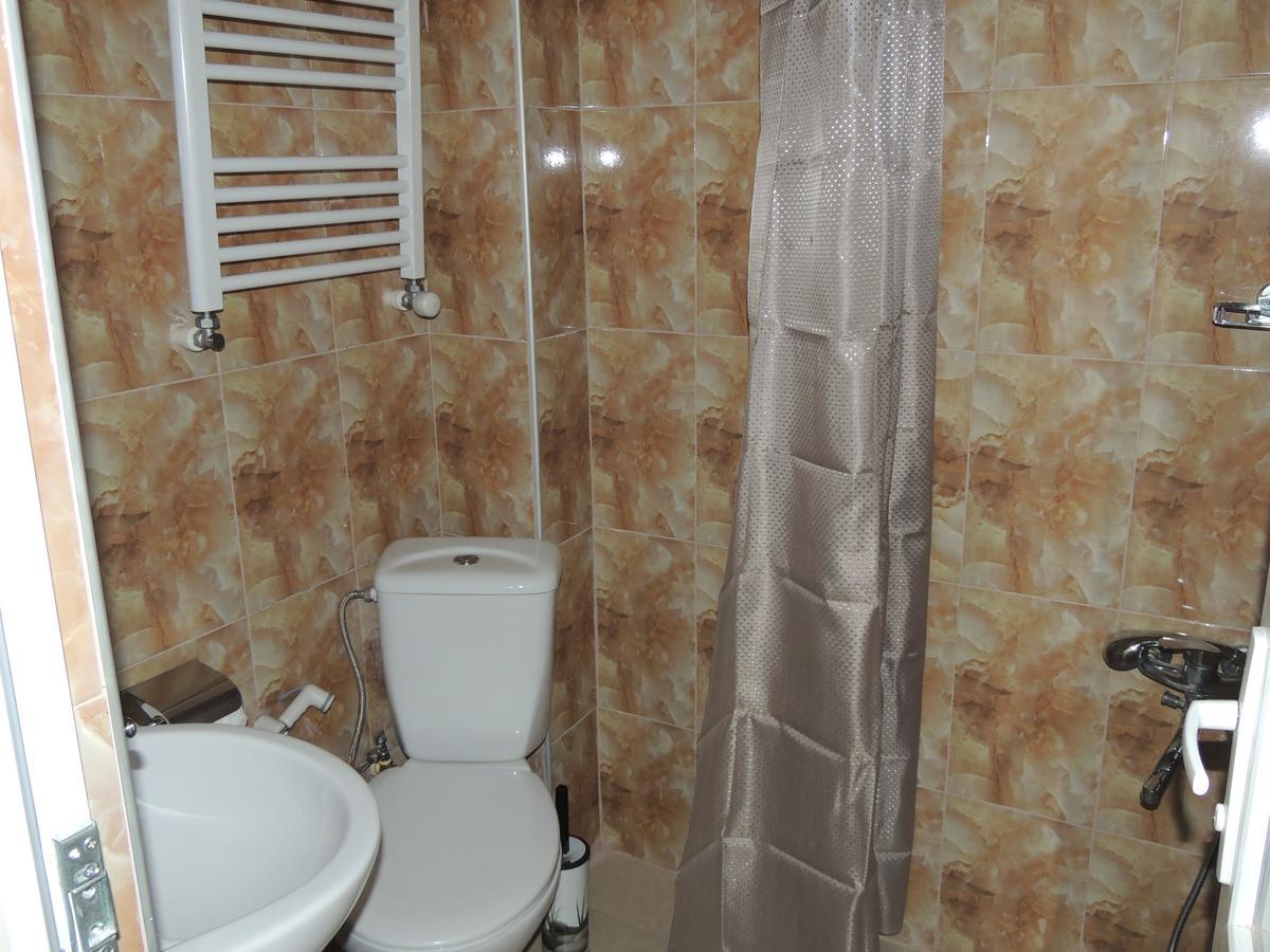 Hotel G & J Tbiliszi Kültér fotó