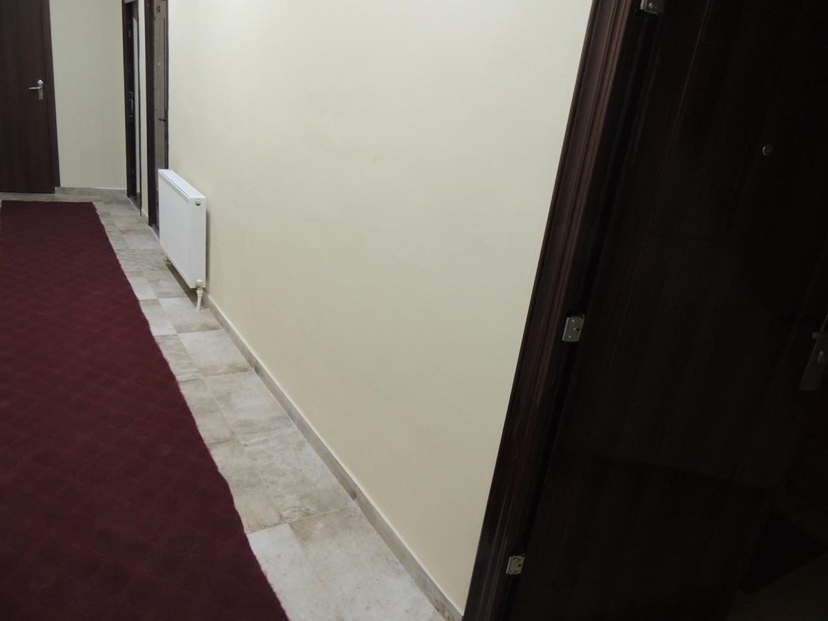 Hotel G & J Tbiliszi Kültér fotó